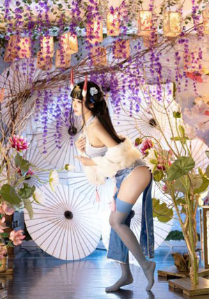 校花掀起裙底给我喂精子小说_4K手机免费观看完整